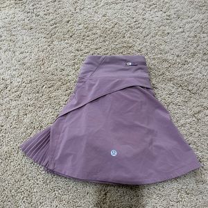 Lululemon tennis skirt size4